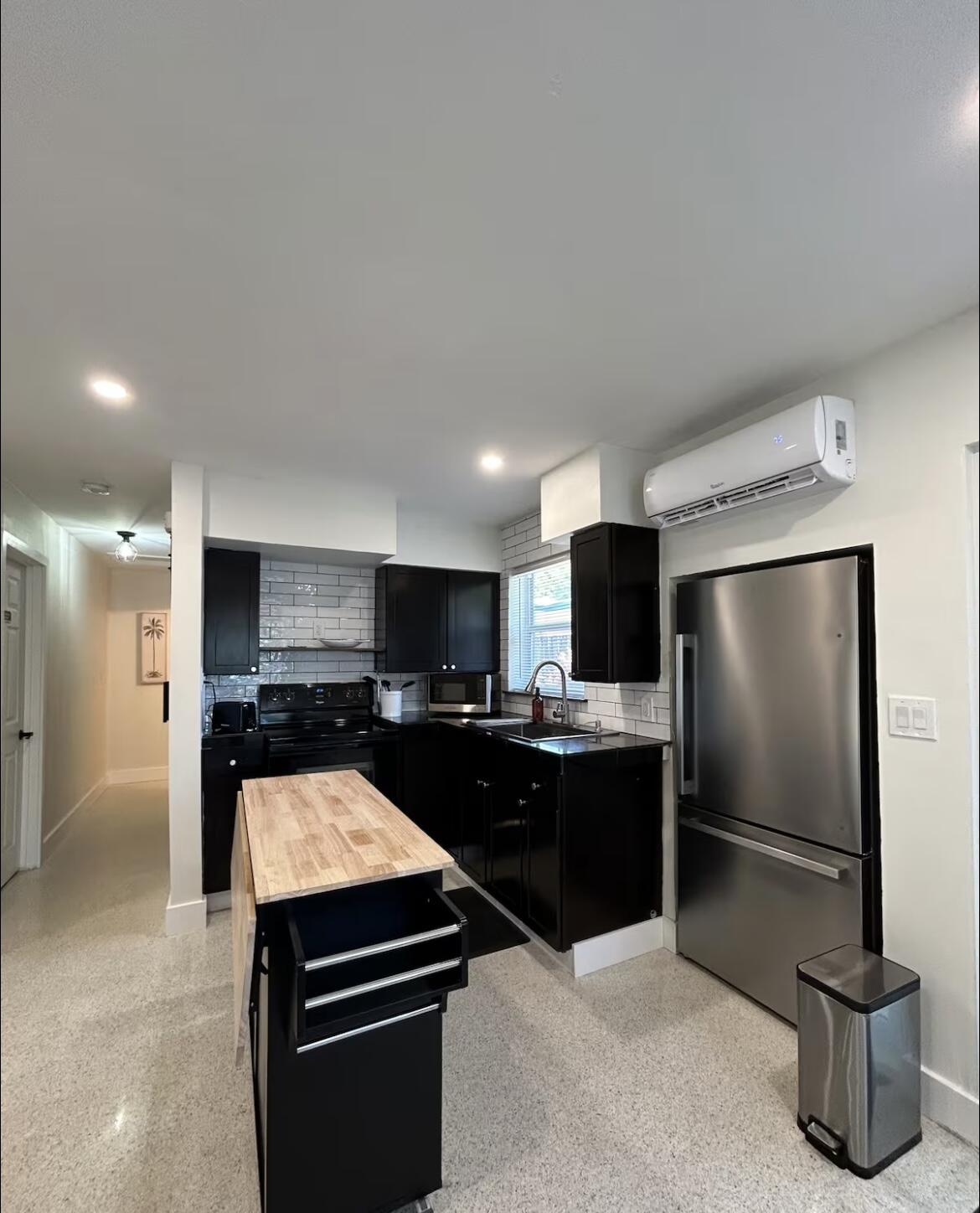 LAUDERDALE PARK 6-33 1/2 - Residential Income