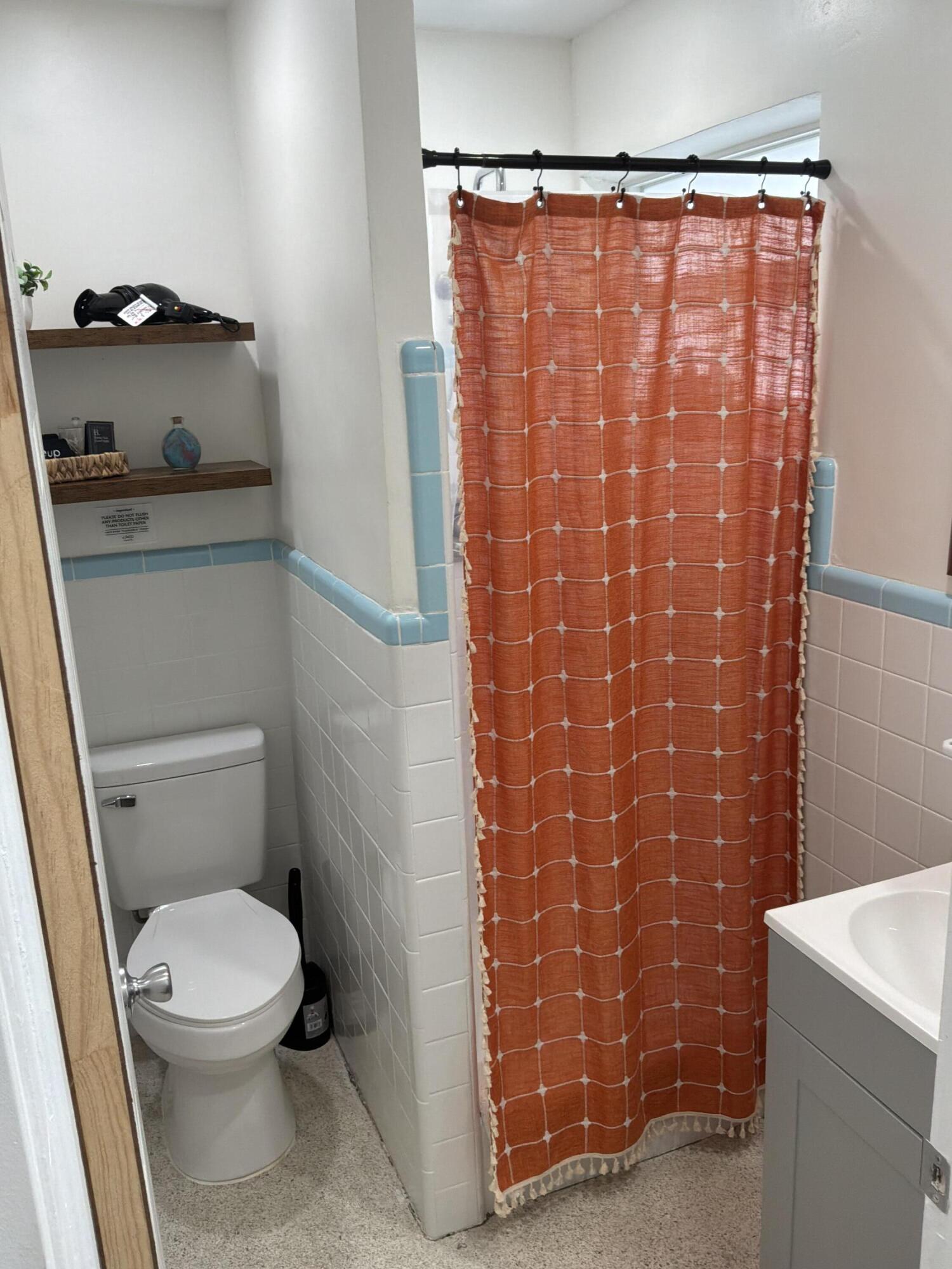 LAUDERDALE PARK 6-33 1/2 - Residential Income