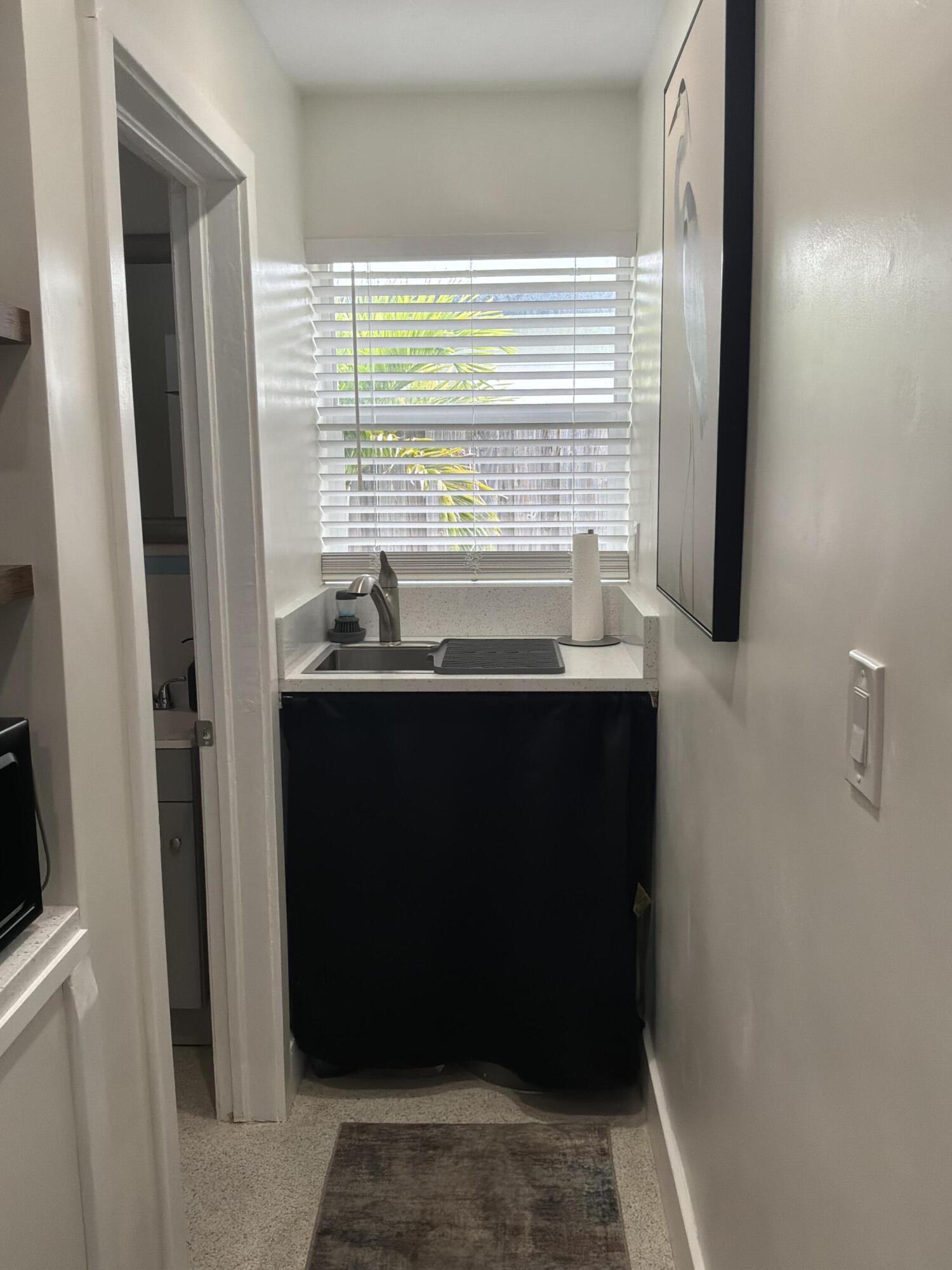 LAUDERDALE PARK 6-33 1/2 - Residential Income