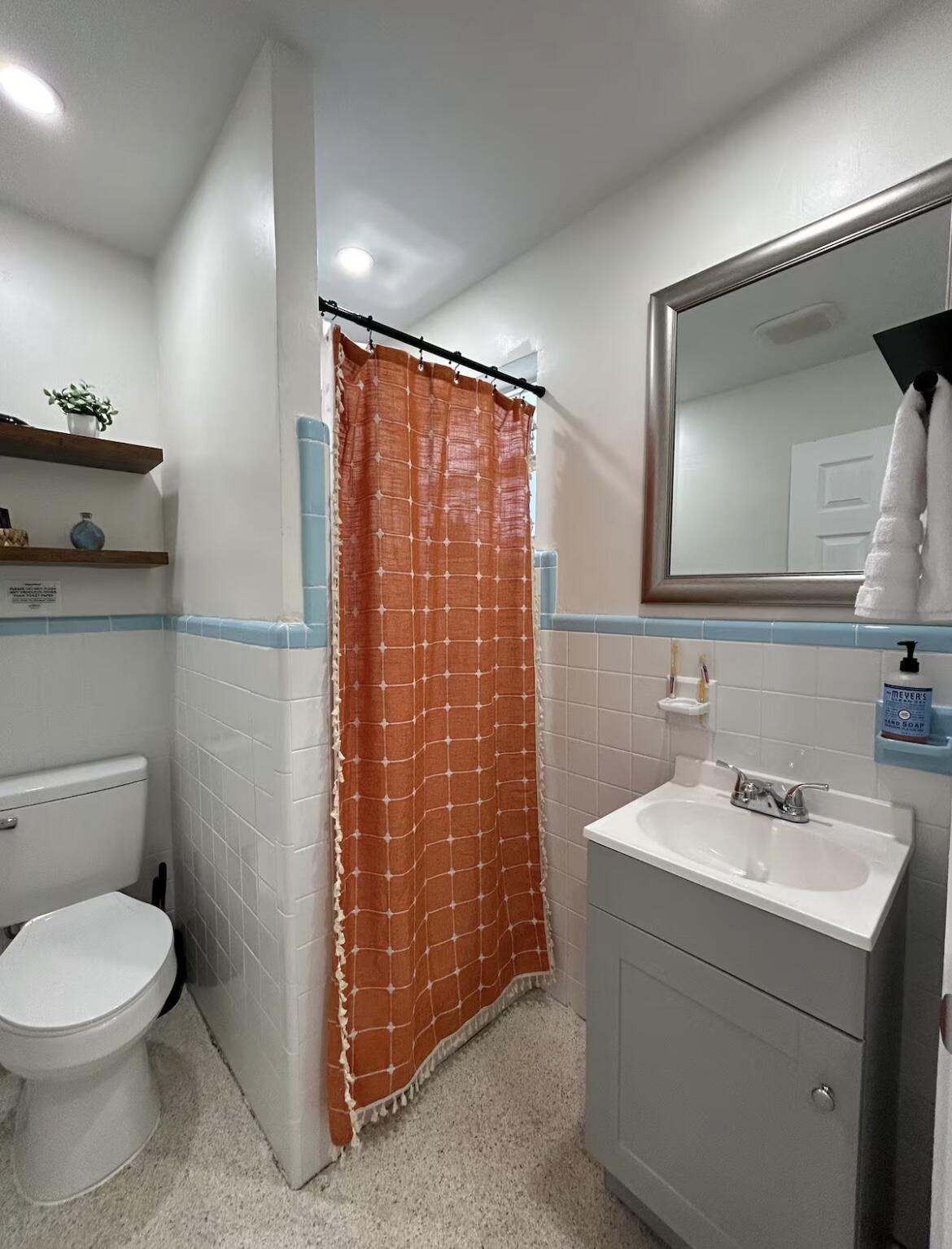 LAUDERDALE PARK 6-33 1/2 - Residential Income