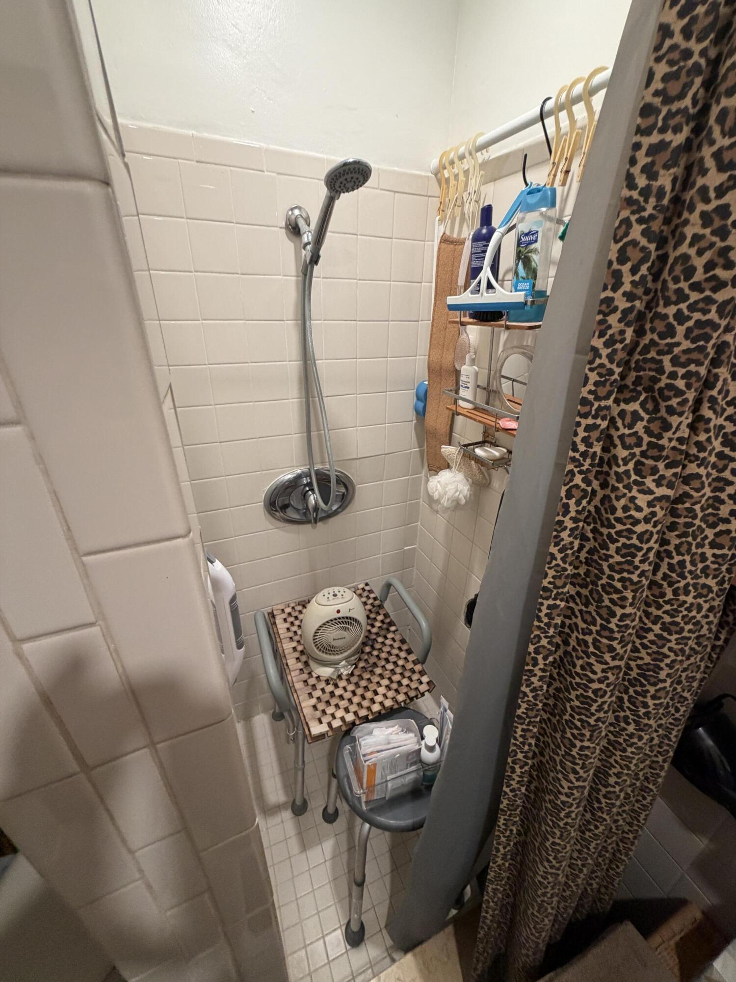 LAUDERDALE PARK 6-33 1/2 - Residential Income