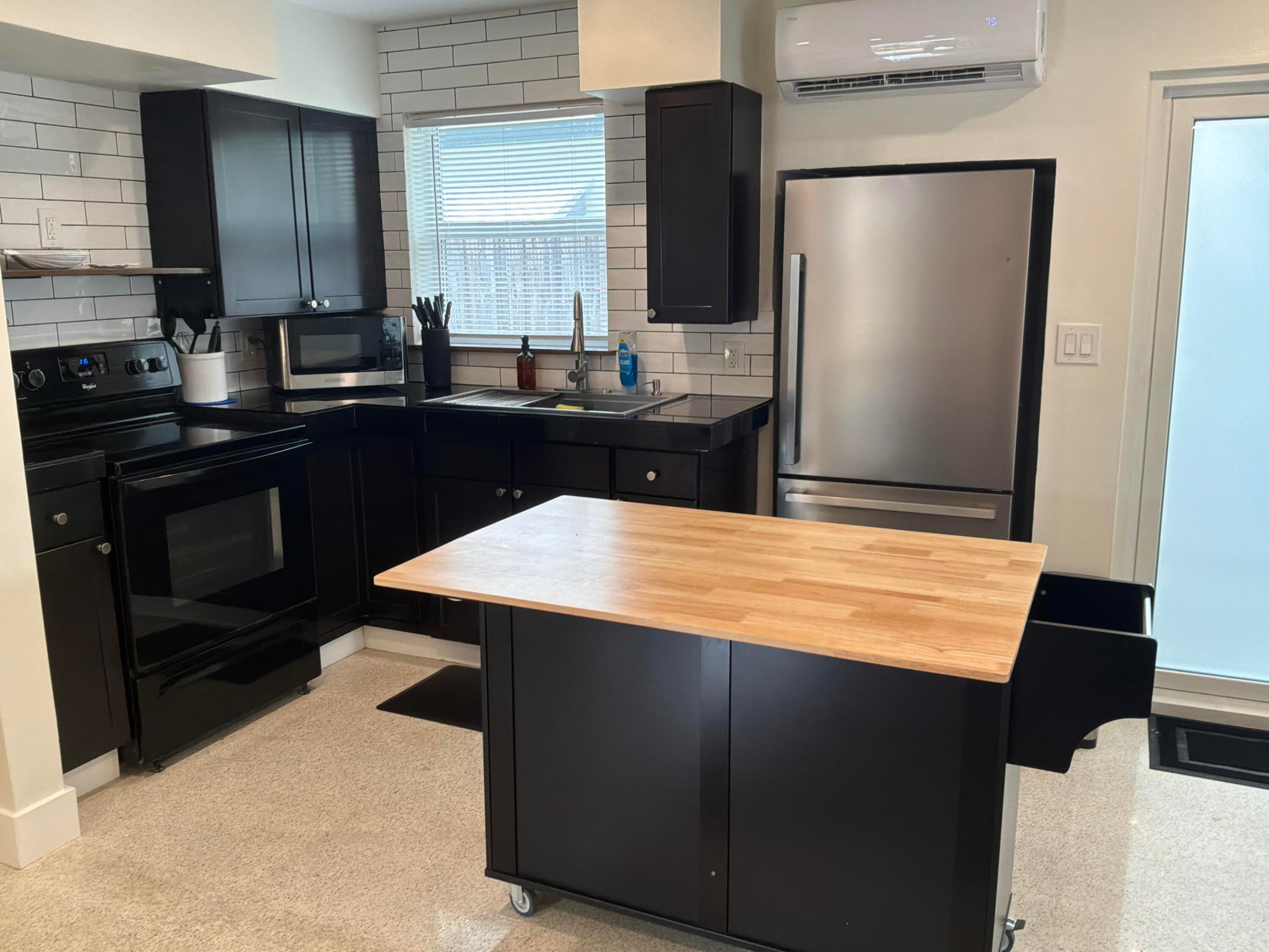 LAUDERDALE PARK 6-33 1/2 - Residential Income