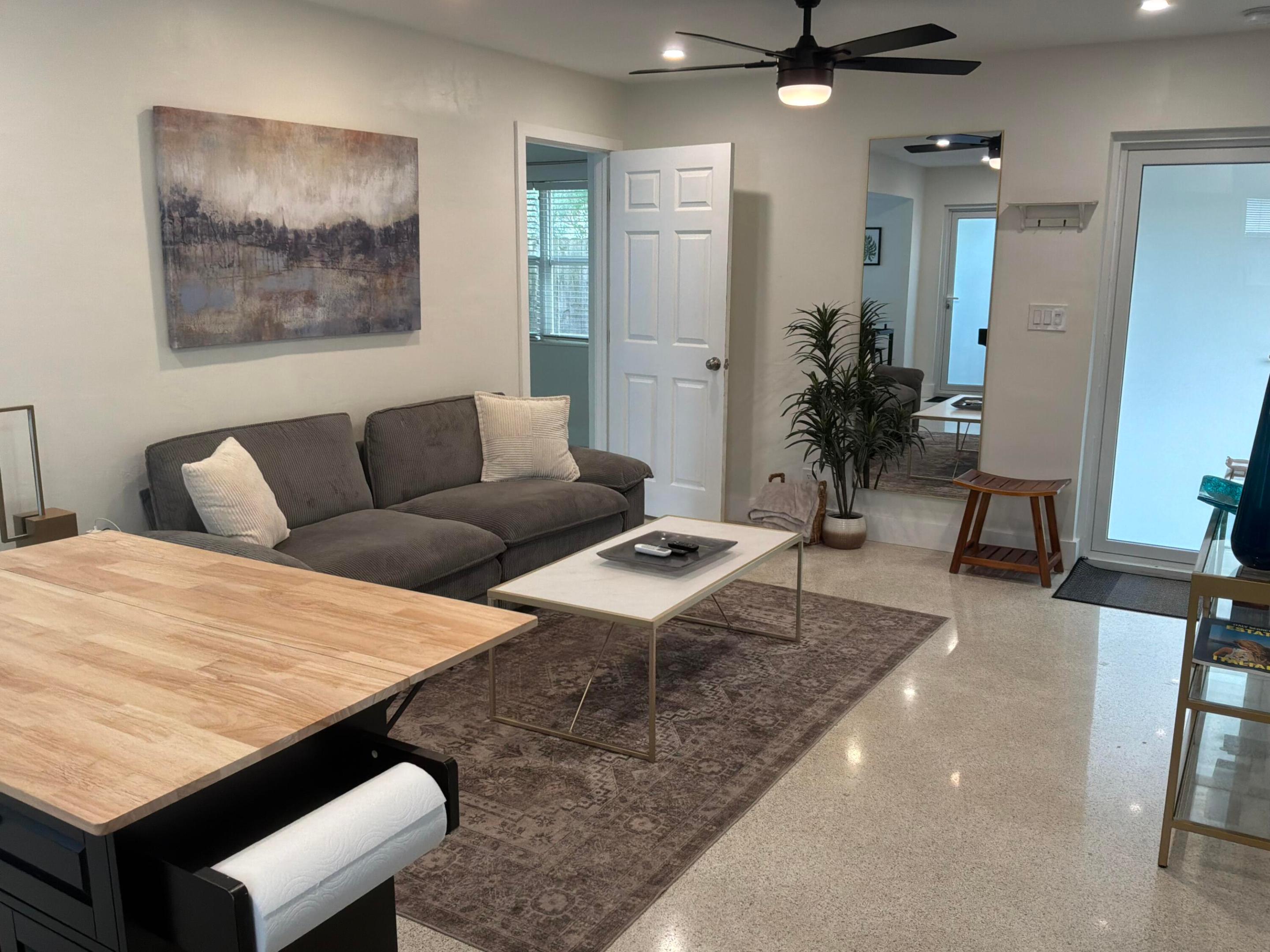 LAUDERDALE PARK 6-33 1/2 - Residential Income