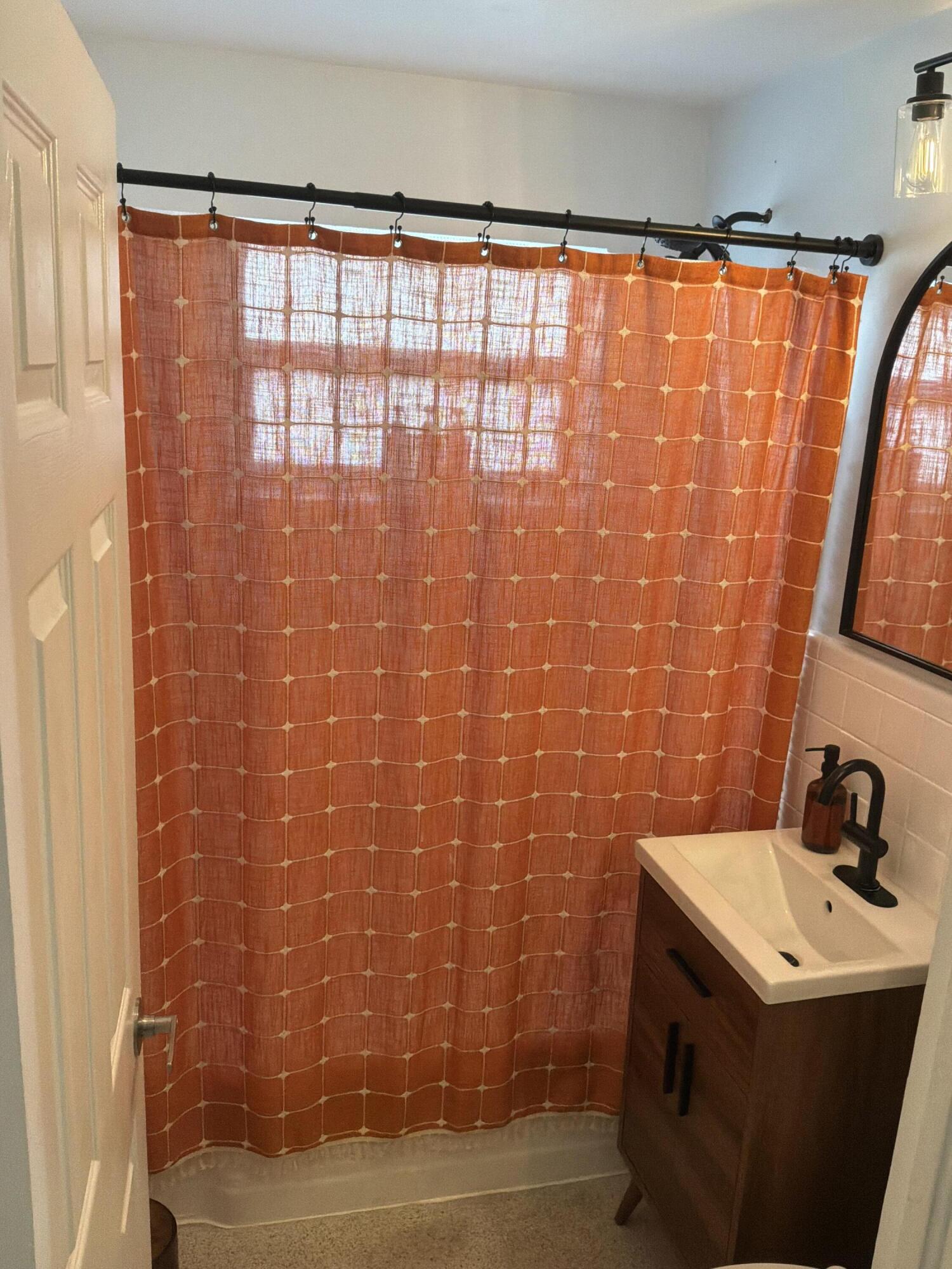 LAUDERDALE PARK 6-33 1/2 - Residential Income