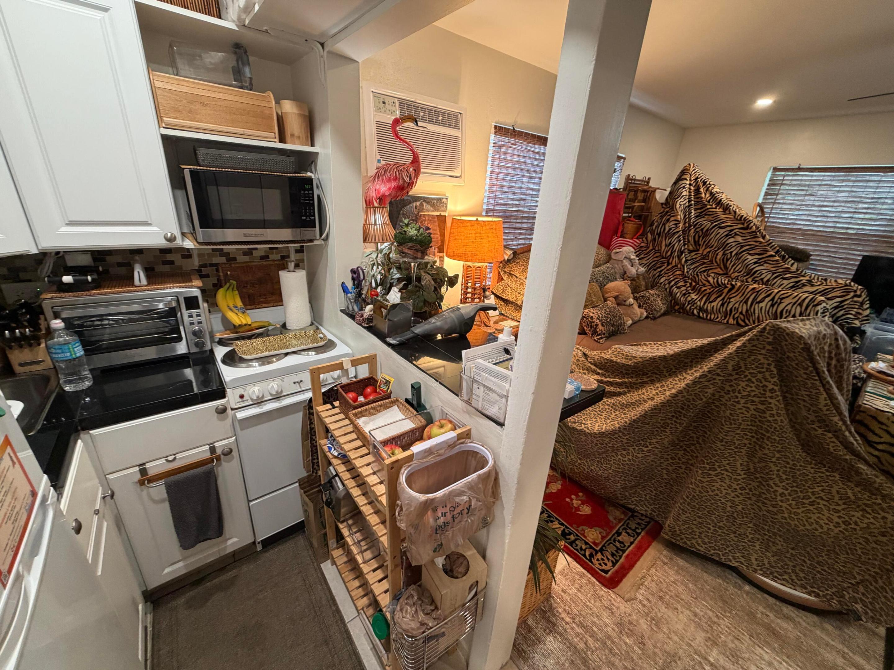 LAUDERDALE PARK 6-33 1/2 - Residential Income