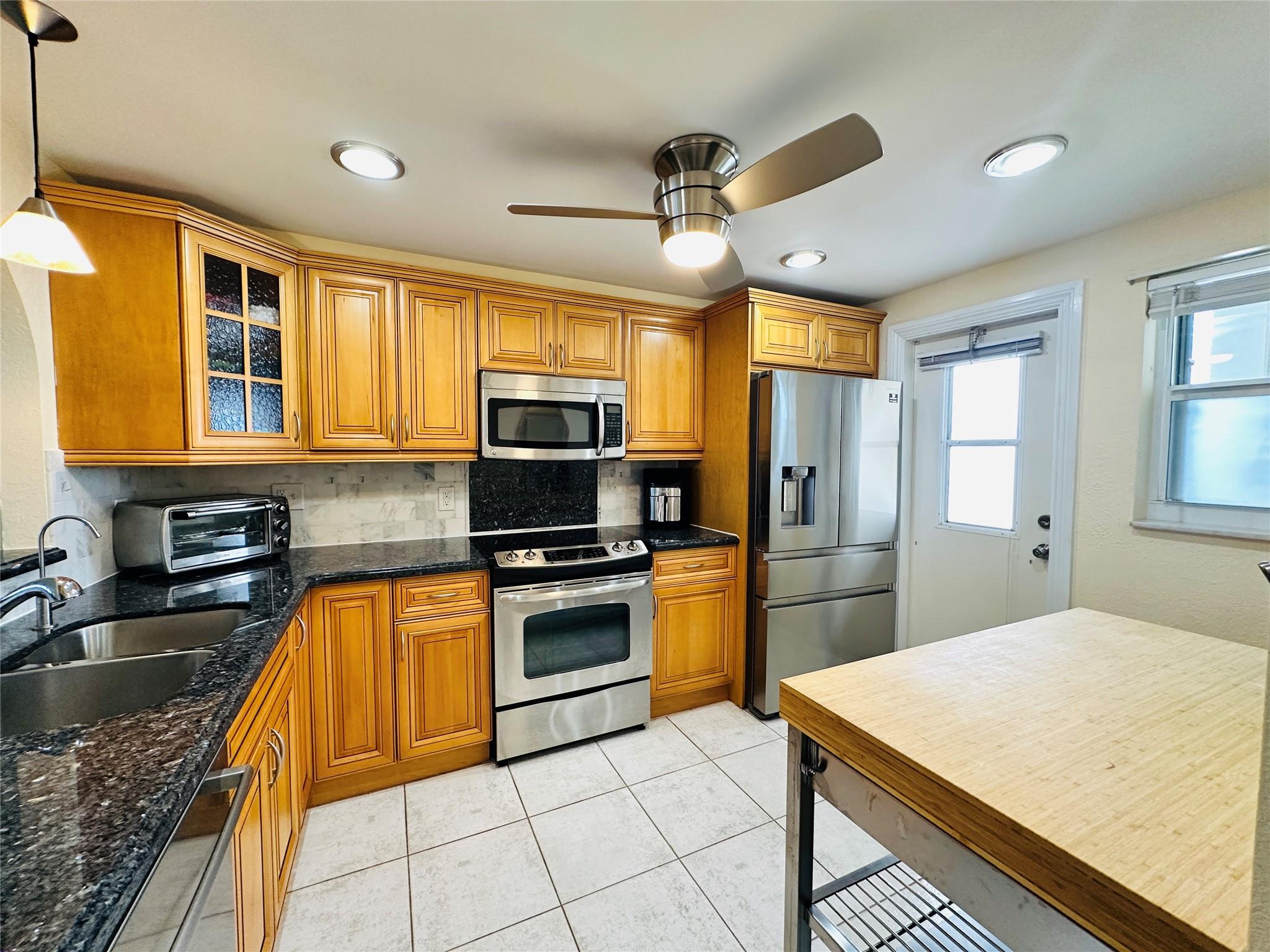 Admiralty Towers - Residential Lease