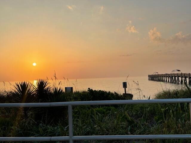 MURRY HILLS APT BLDG CONDO - Residential