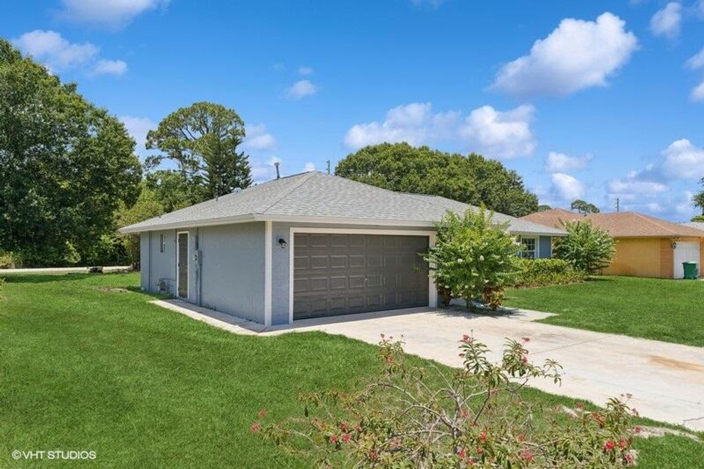 Photo of 2205 Jo Haywood Drive, Fort Pierce, FL 34946 (MLS # R11100142)