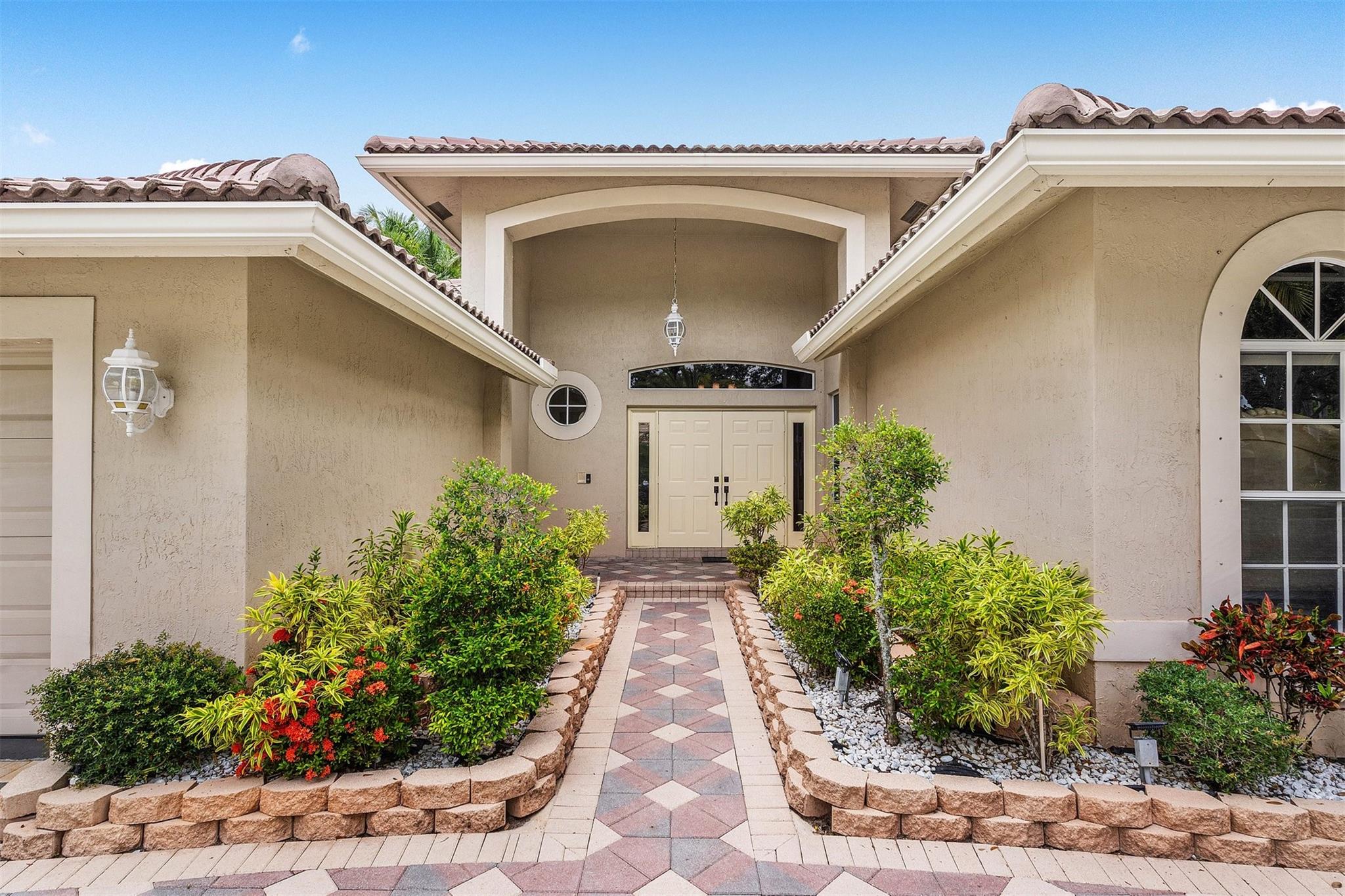 3852 Oak Ridge Cir