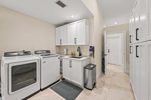 Tiny photo for 13067 Doubletree Circle, Wellington, FL 33414 (MLS # B26048439)