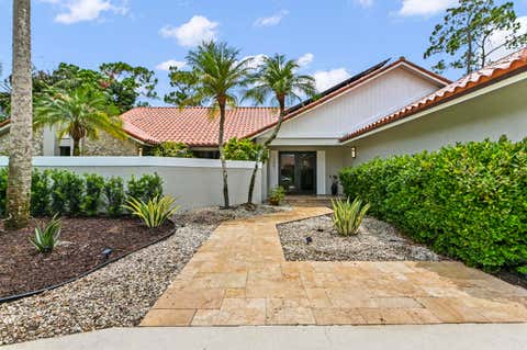 Tiny photo for 13067 Doubletree Circle, Wellington, FL 33414 (MLS # B26048439)