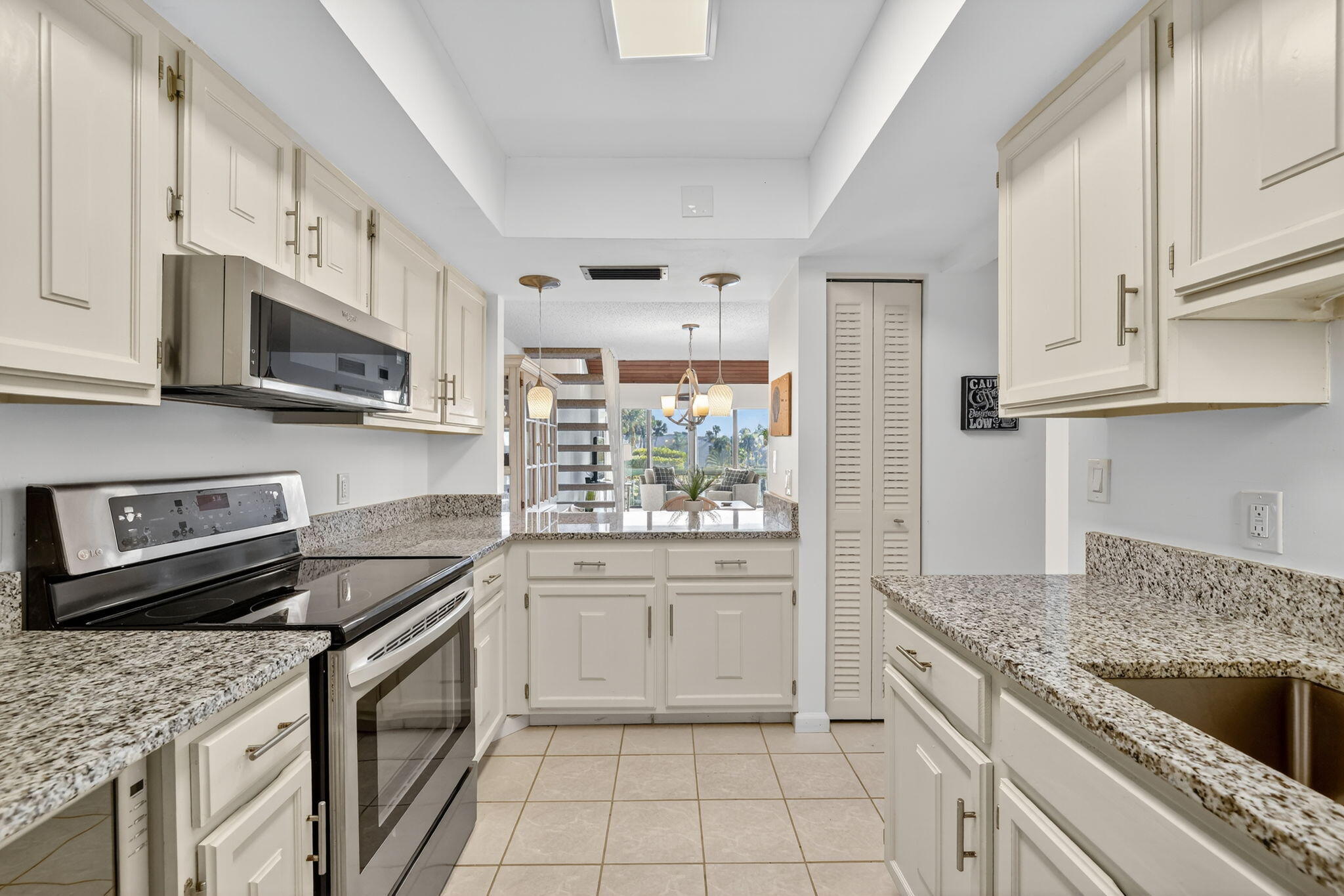 BEACHTREE II CLUSTER, A CONDOMINIUM - Residential