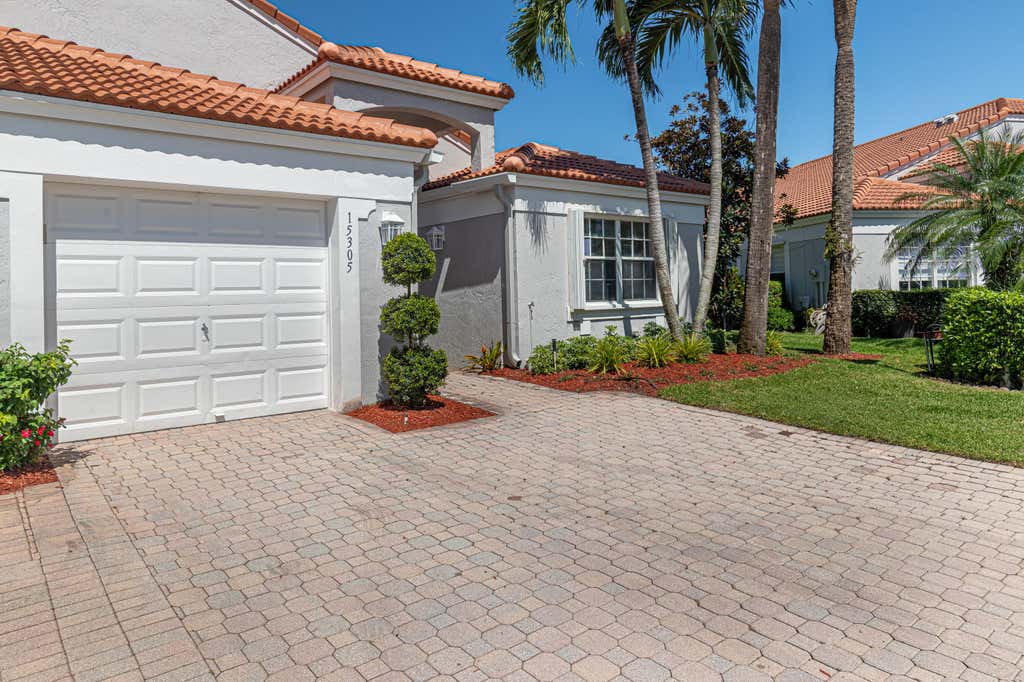 Photo of 15305 SUMMER LAKE Drive, Delray Beach, FL 33446 (MLS # B26065843)