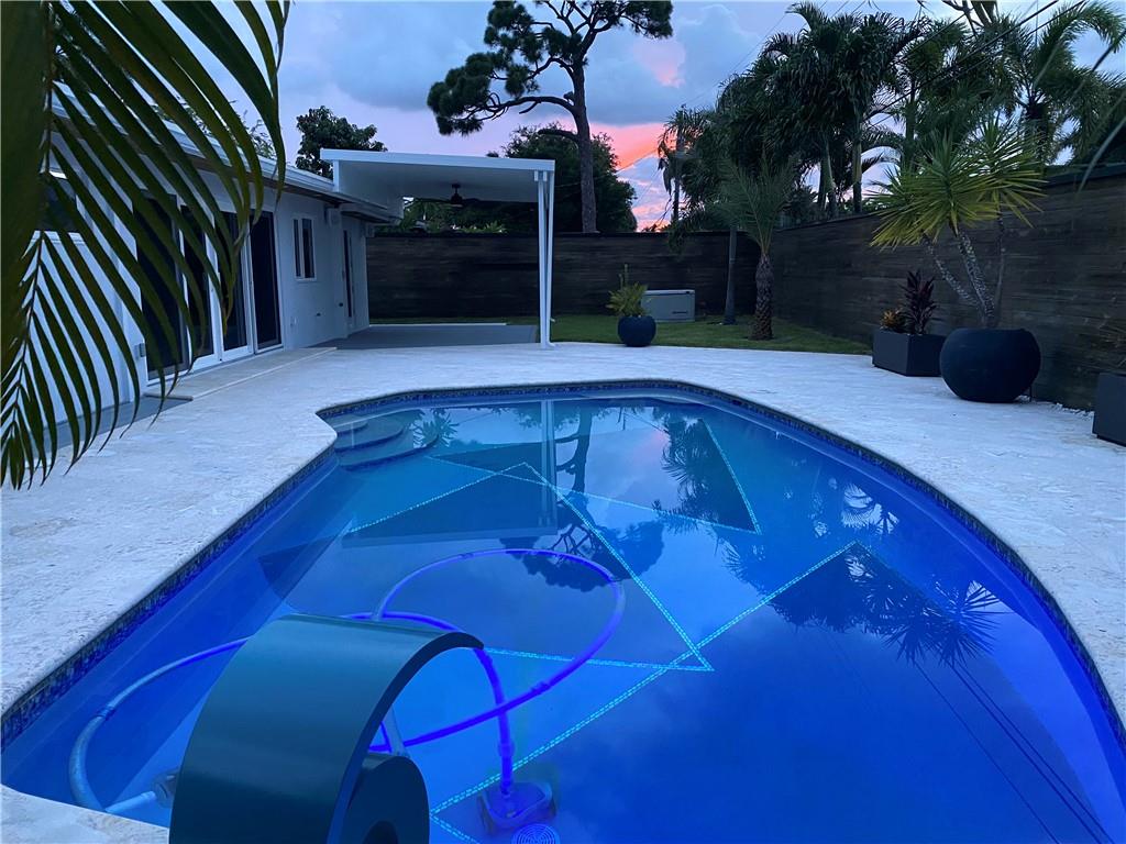 NORWOOD 39-21 B - Residential