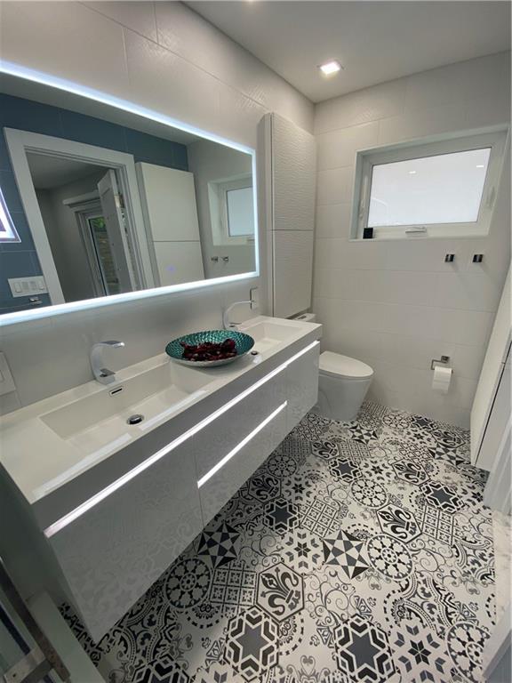 NORWOOD 39-21 B - Residential