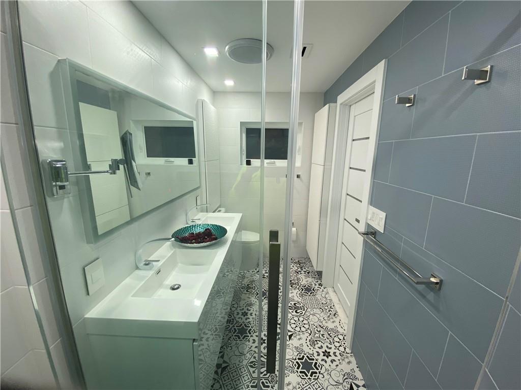 NORWOOD 39-21 B - Residential