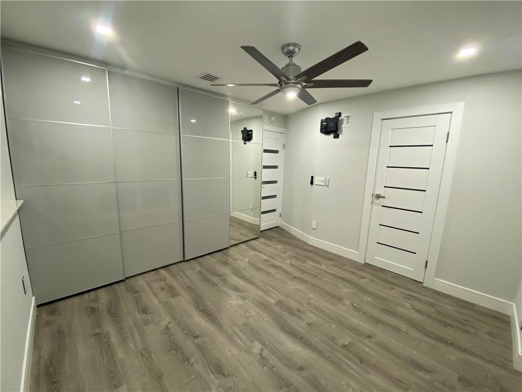 NORWOOD 39-21 B - Residential