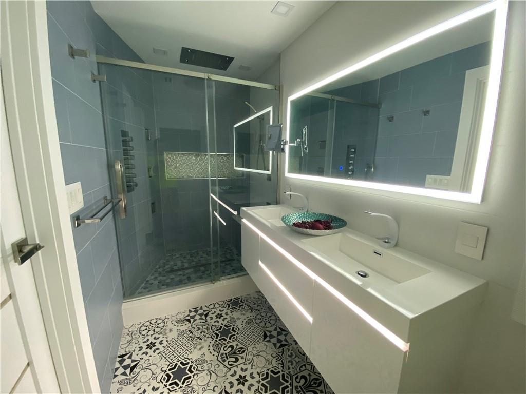 NORWOOD 39-21 B - Residential