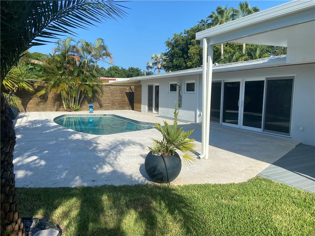 NORWOOD 39-21 B - Residential