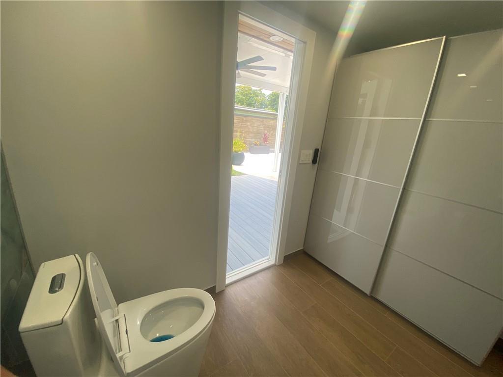 NORWOOD 39-21 B - Residential