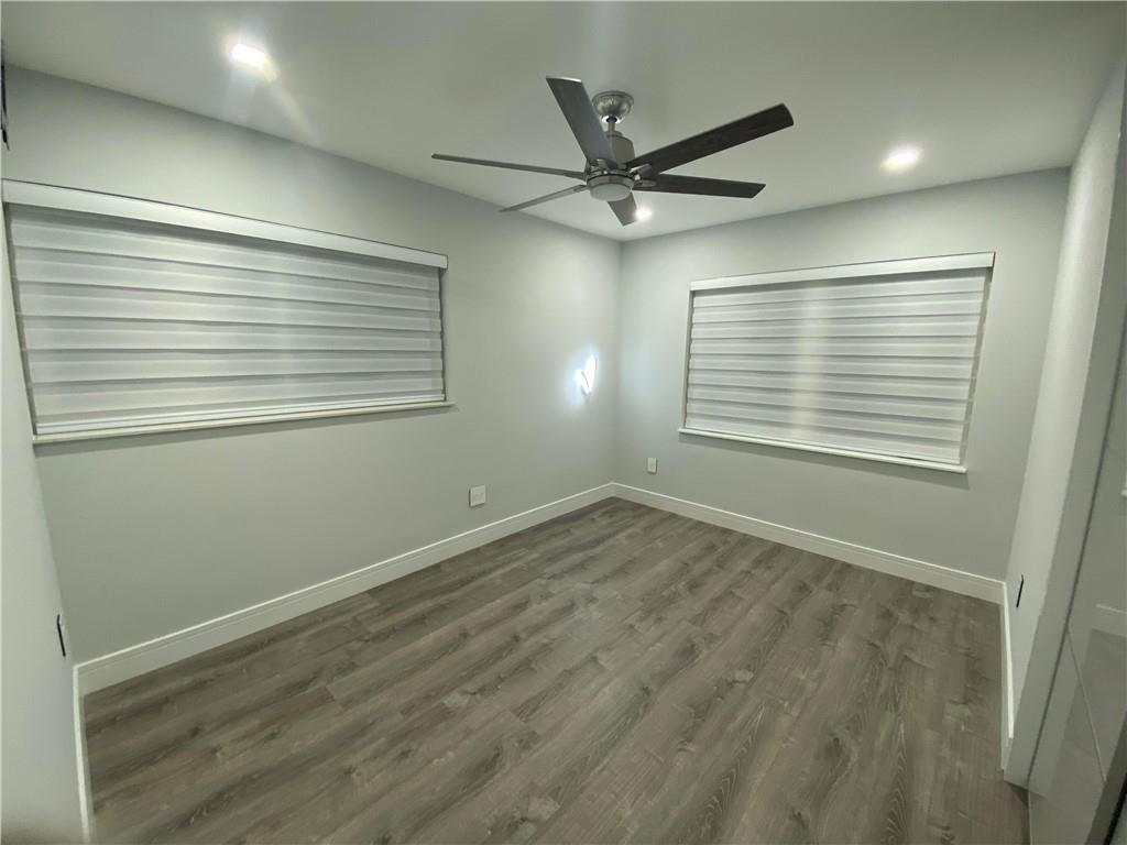 NORWOOD 39-21 B - Residential