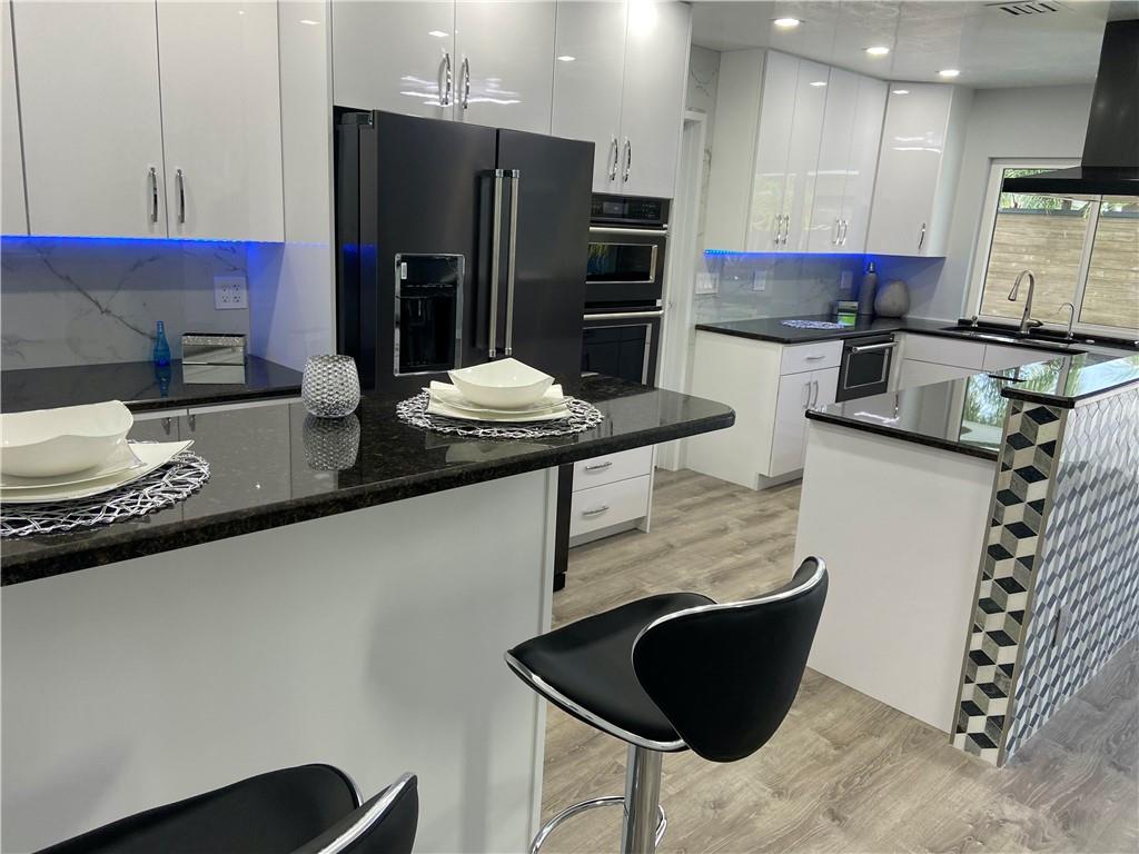 NORWOOD 39-21 B - Residential