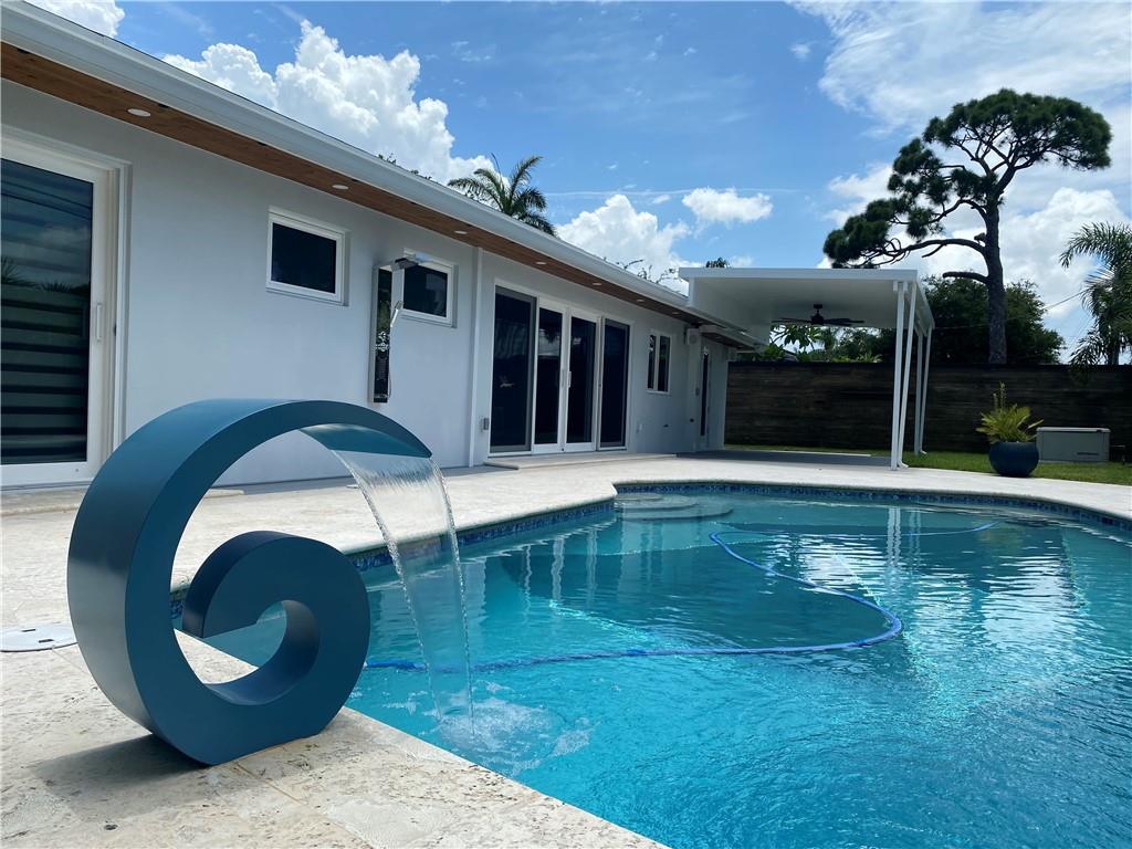 NORWOOD 39-21 B - Residential