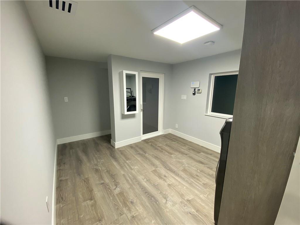 NORWOOD 39-21 B - Residential