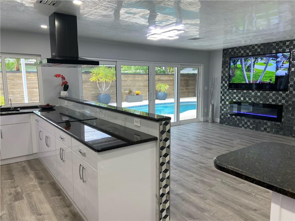 NORWOOD 39-21 B - Residential