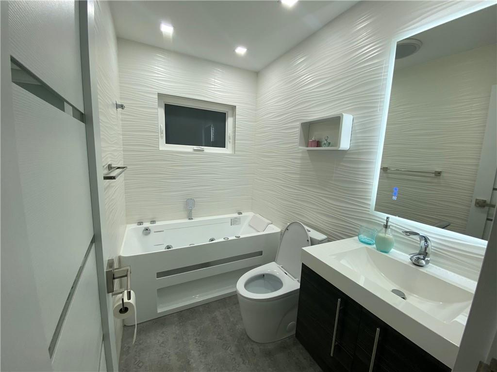 NORWOOD 39-21 B - Residential