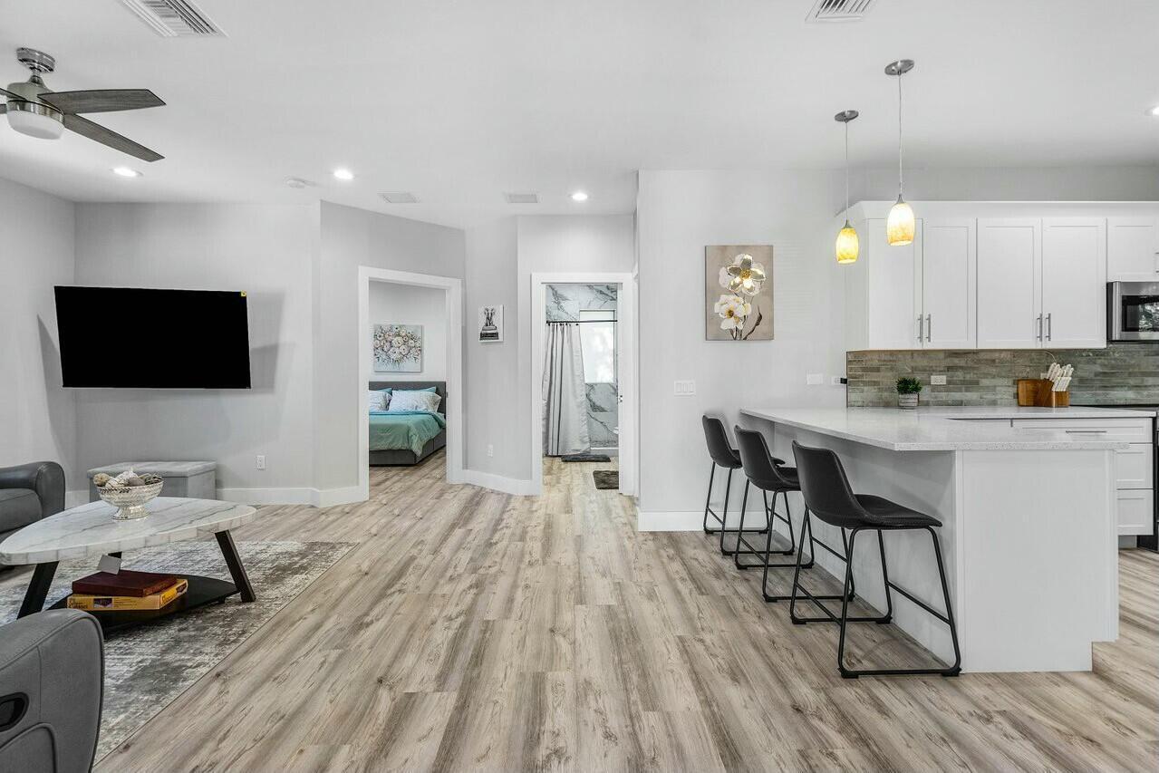 PALM BEACH RANCHETTES - Residential