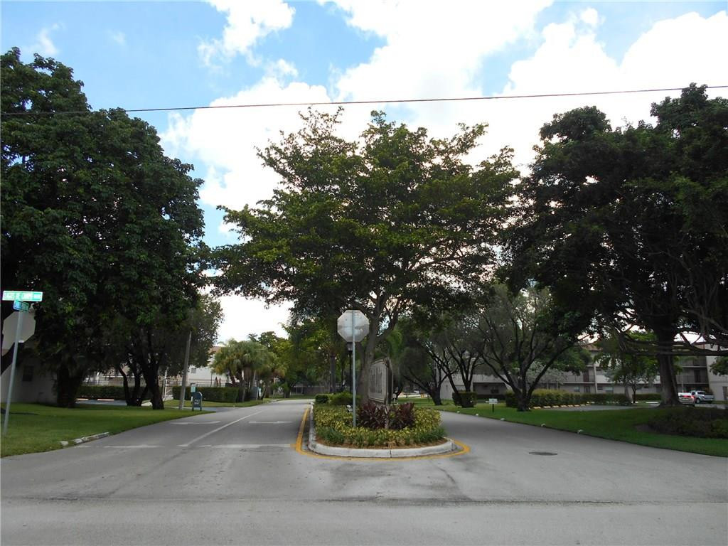 SANDS POINT - Residential