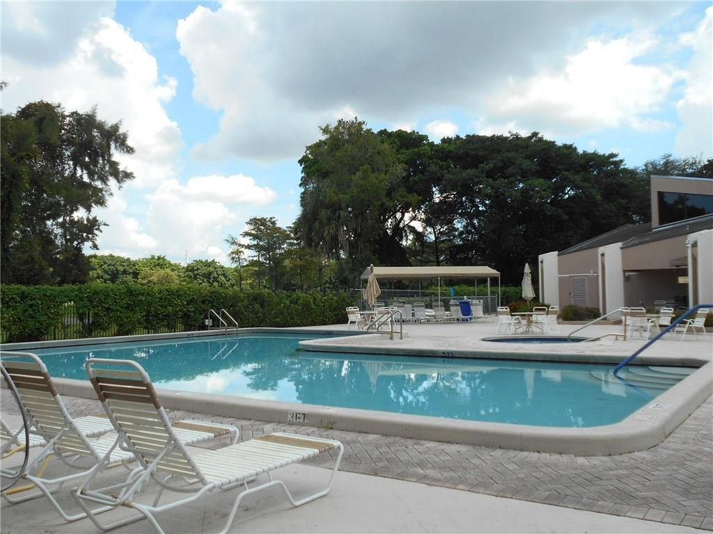 SANDS POINT - Residential