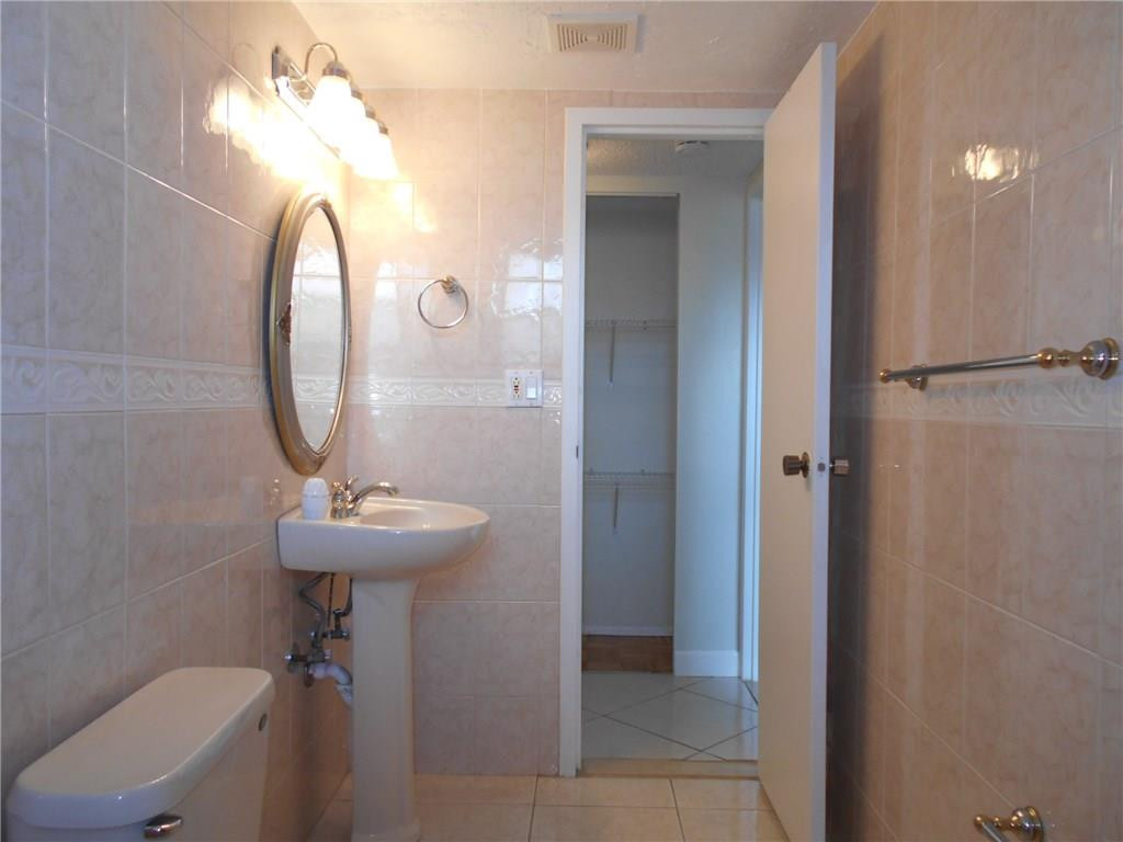 SANDS POINT - Residential