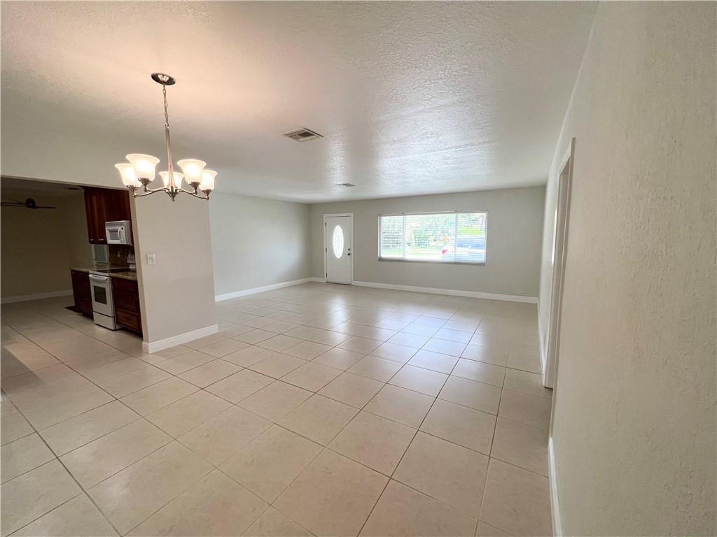 The Cove 5th Sec 39-5 B - Residential Lease
