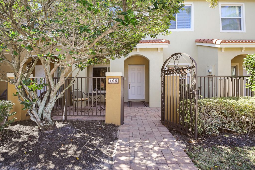 Photo of 165 Monterey Bay Drive, Boynton Beach, FL 33426 (MLS # R10964395)