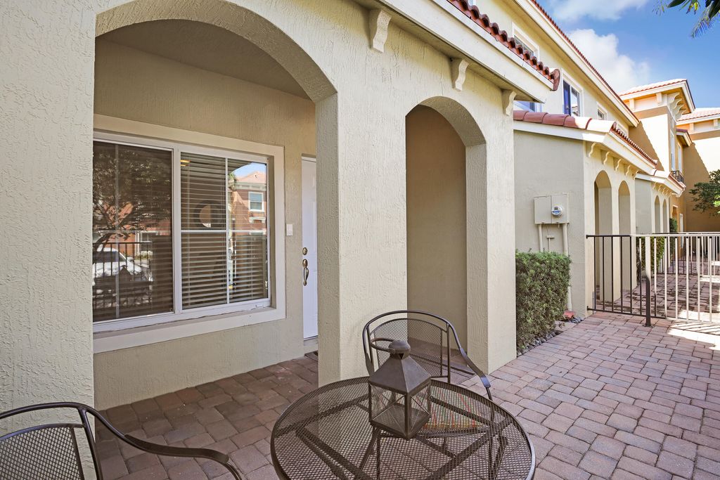 Photo of 165 Monterey Bay Drive, Boynton Beach, FL 33426 (MLS # R10964395)