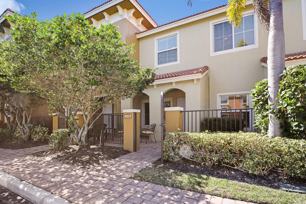 Photo of 165 Monterey Bay Drive, Boynton Beach, FL 33426 (MLS # R10964395)