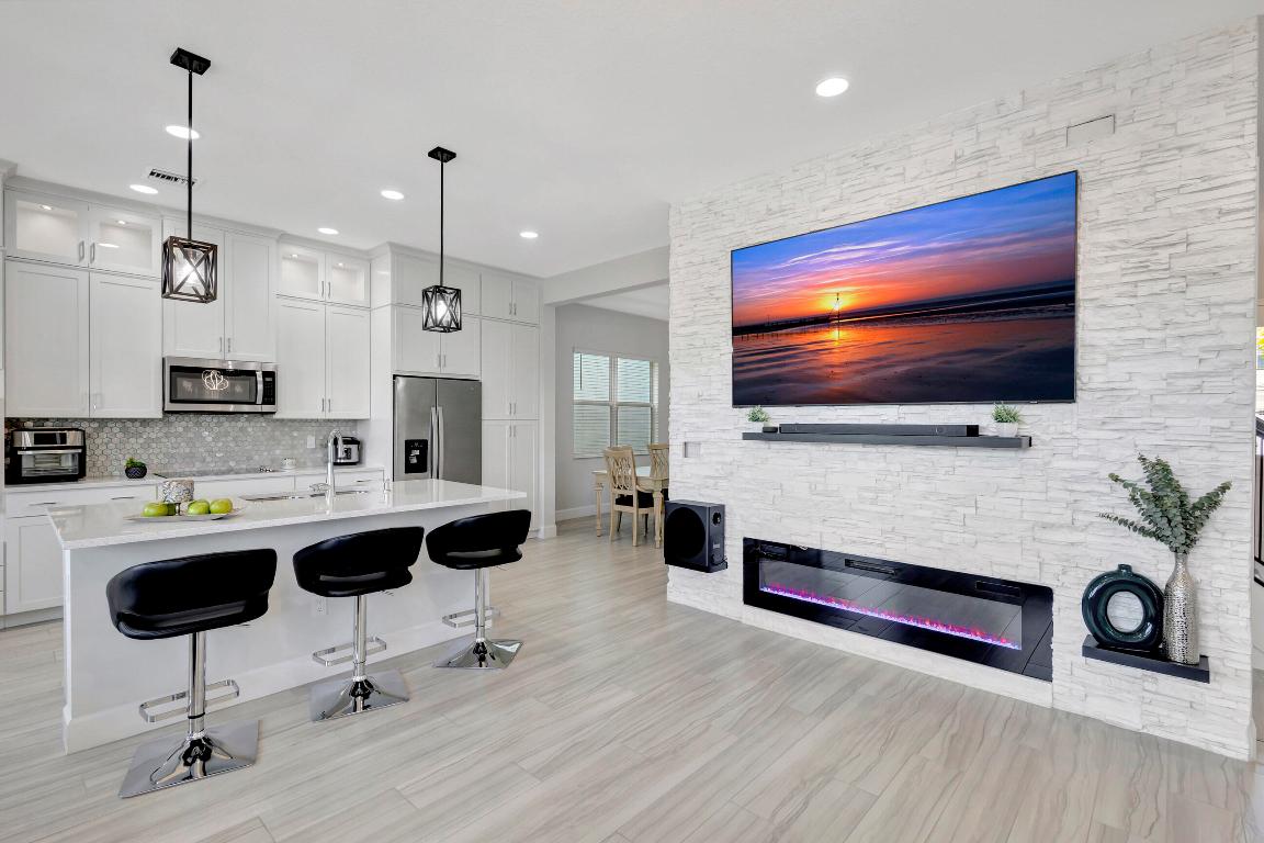 GROVES OF WESTLAKE - Residential