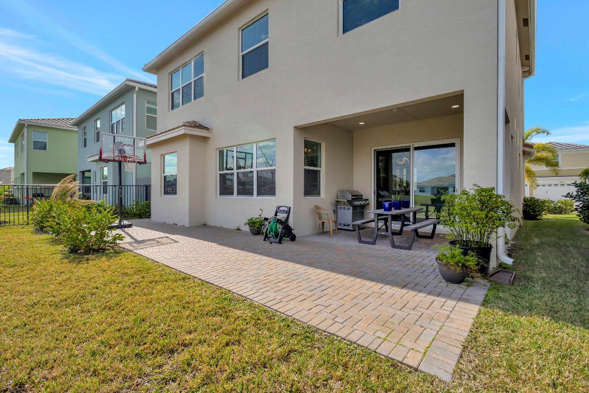 GROVES OF WESTLAKE - Residential