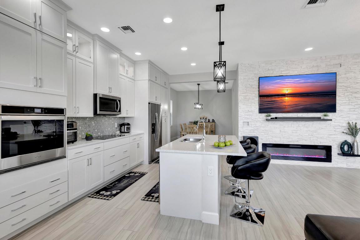 GROVES OF WESTLAKE - Residential