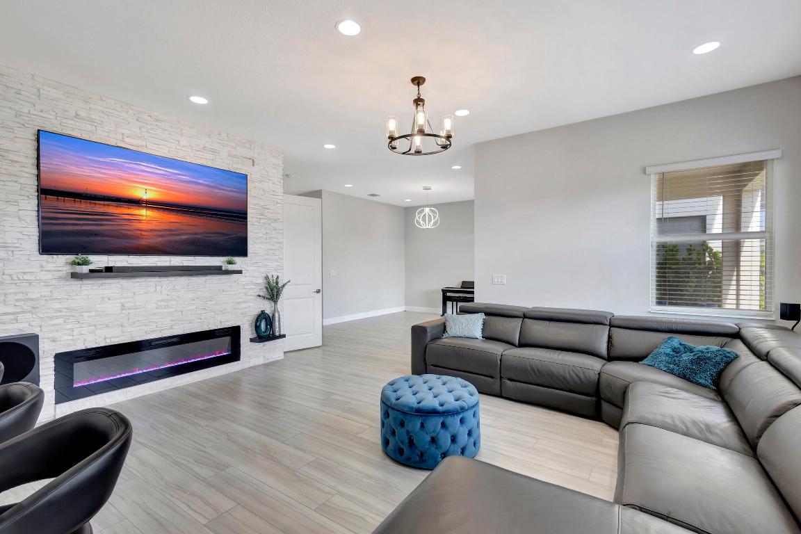 GROVES OF WESTLAKE - Residential