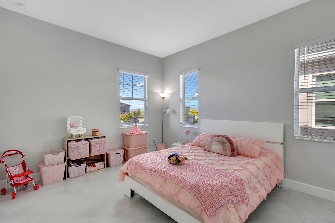 GROVES OF WESTLAKE - Residential