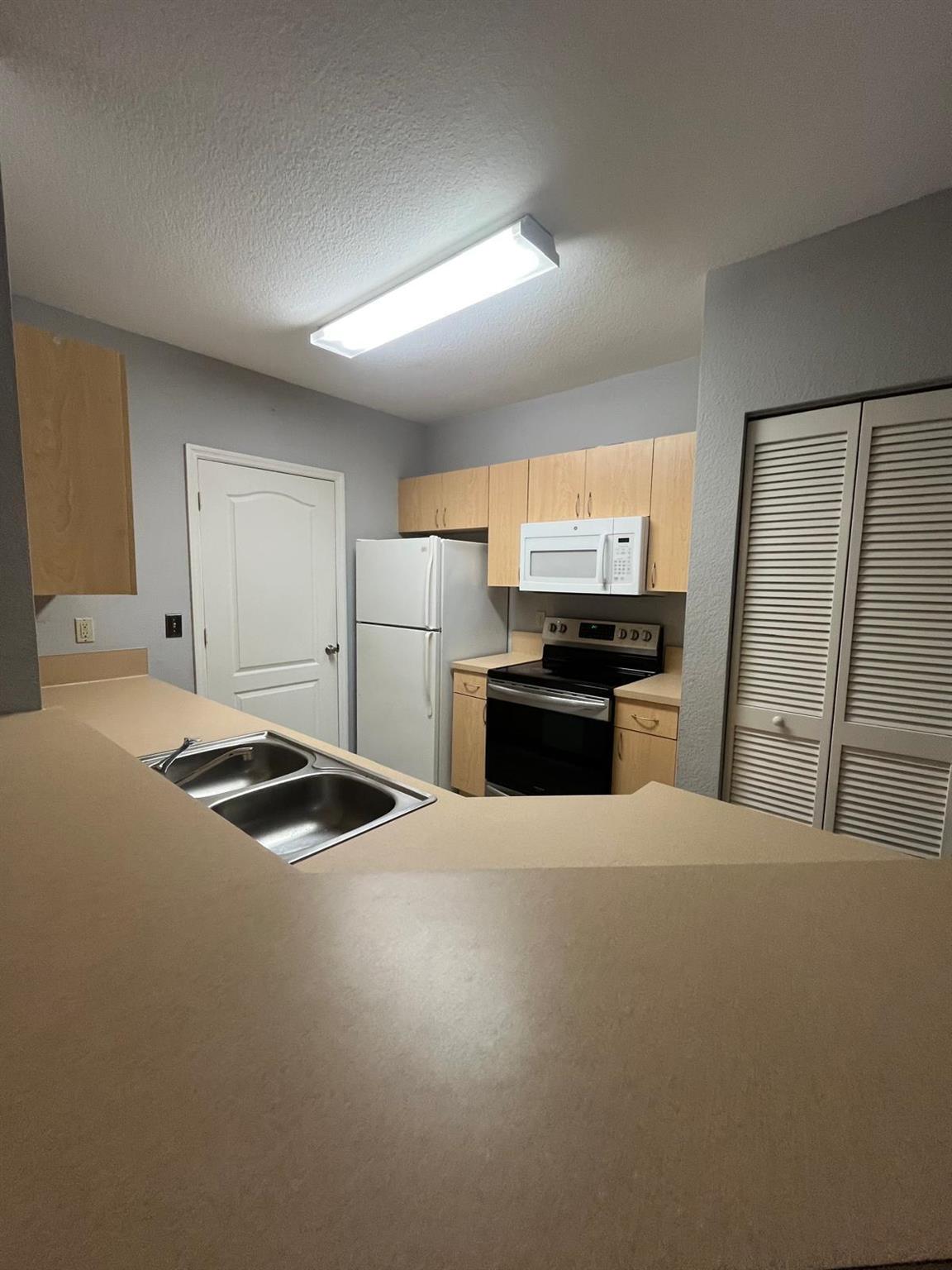 THE BELMONT II AT ST LUCI - Residential Lease