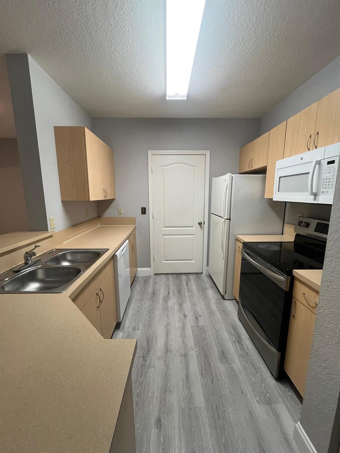 THE BELMONT II AT ST LUCI - Residential Lease