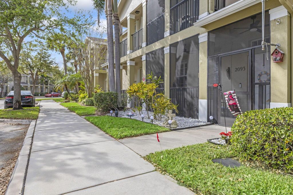 Photo of 2093 SE Glen Ridge Drive, Port Saint Lucie, FL 34952 (MLS # R11068017)