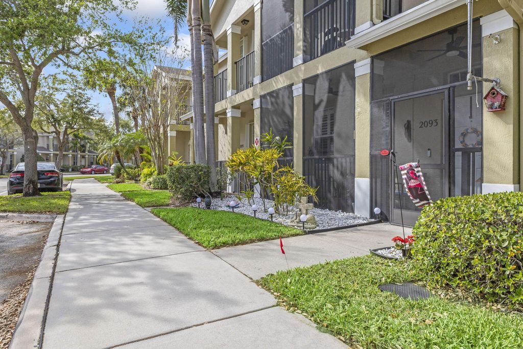 Photo of 2093 SE Glen Ridge Drive, Port Saint Lucie, FL 34952 (MLS # R11068017)