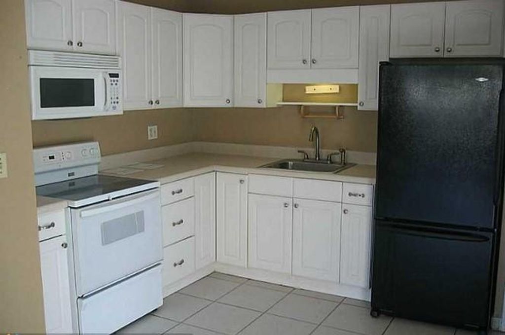 Photo of 1507 NE 5th Avenue #1, Fort Lauderdale, FL 33304 (MLS # F10534944)