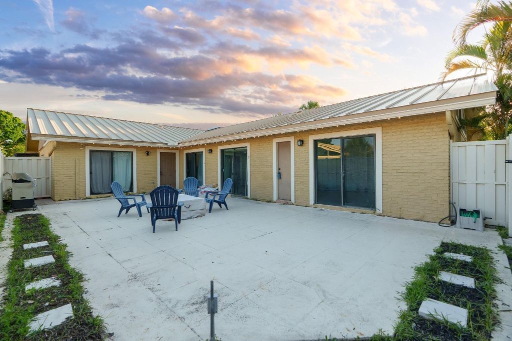 Photo of 5651 Golden Eagle Circle #5651, Palm Beach Gardens, FL 33418 (MLS # F10530324)