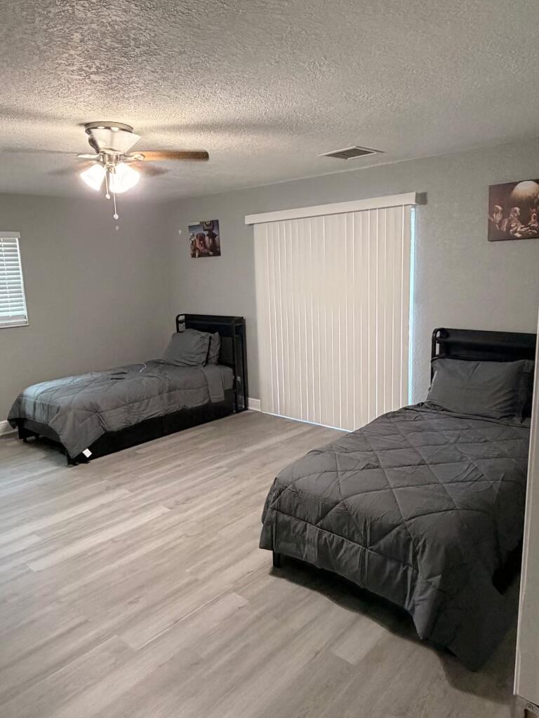SANDERS PARK - Residential